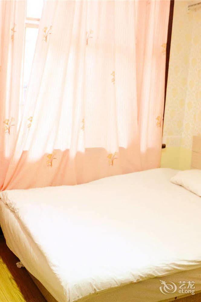 Qingdao Peninsula Four Seasons Business Hotel 外观 照片